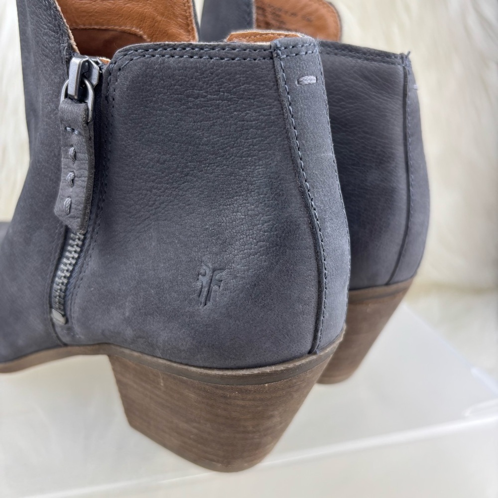 Frye Charcoal Gray Ankle Booties size 9.5 Woman - Picture 3 of 14